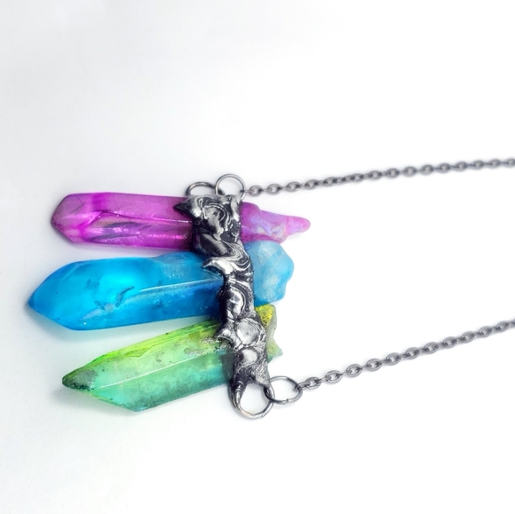 Rainbow aura quartz crystal necklace - Picture 5 of 8